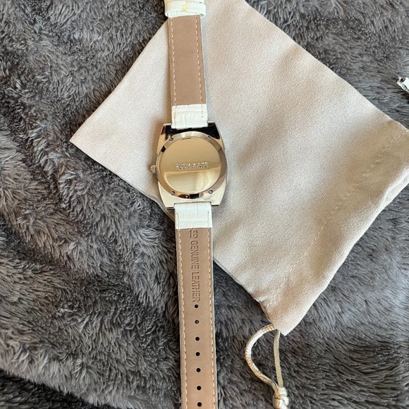 Ruby Kats Rhinestone Crystal Watch. Genuine White Leather Straps. - Picture 14 of 15